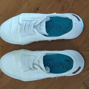 Blowfish Malibu pull-on Marley sneake.  Size 7